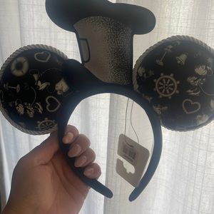 Disney loungefly Mickey ears
